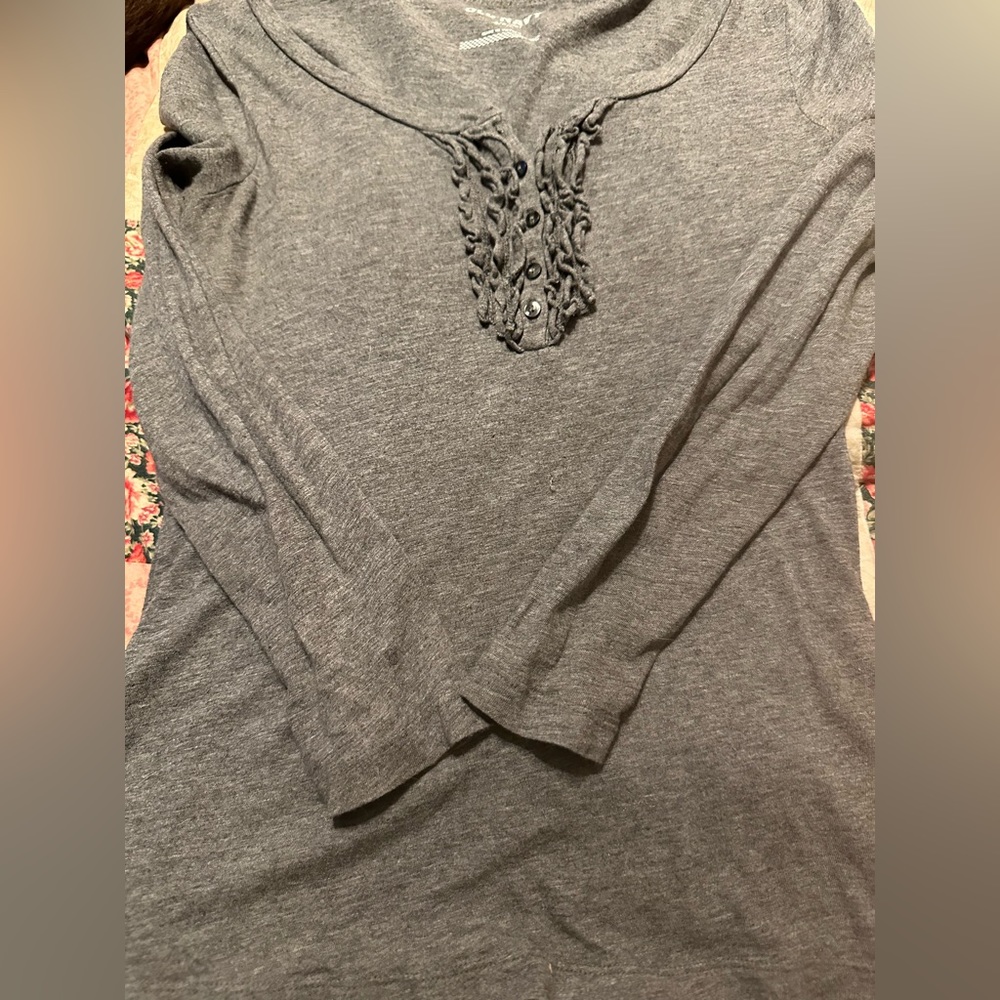 Women’s Old Navy long sleeve shirt